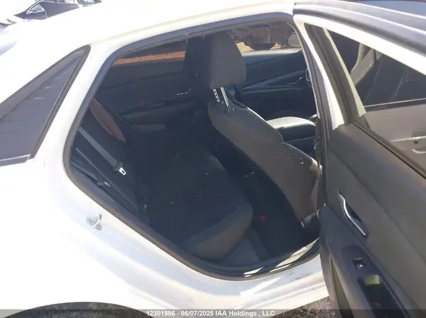 KMHLM4AG6NU334727 2022 HYUNDAI ELANTRA - Image 8