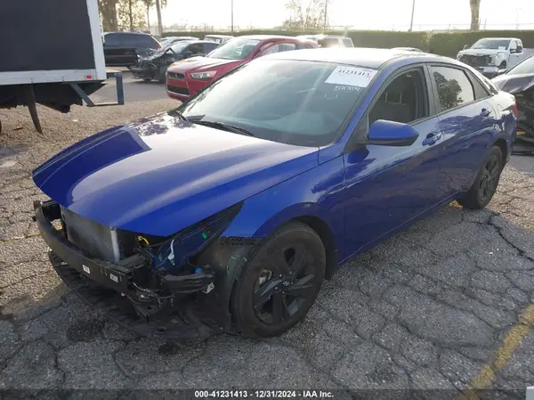 KMHLM4AG6NU337708 2022 HYUNDAI ELANTRA - Image 2