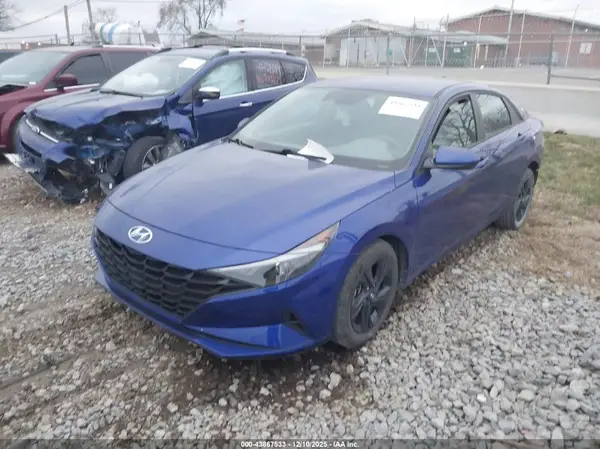 KMHLM4AG6NU339152 2022 HYUNDAI ELANTRA - Image 2