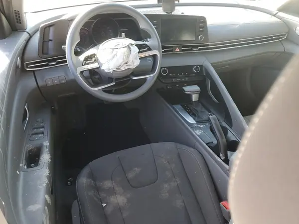 KMHLM4AG6NU348840 2022 HYUNDAI ELANTRA - Image 8