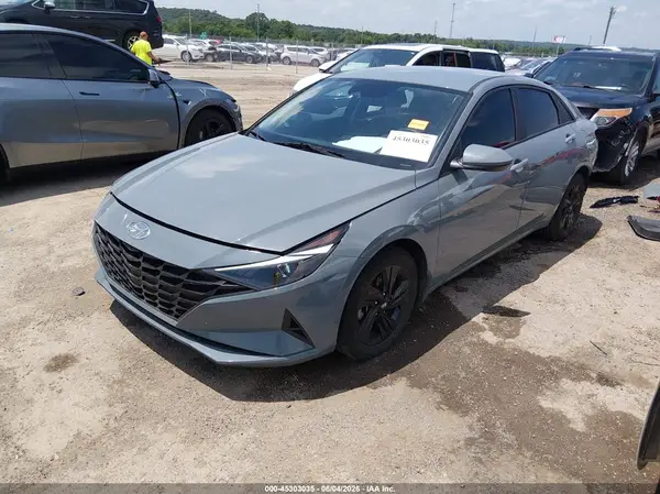 KMHLM4AG6NU348949 2022 HYUNDAI ELANTRA - Image 2
