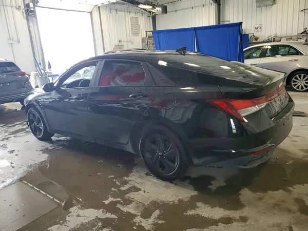 KMHLM4AG6NU354380 2022 HYUNDAI ELANTRA - Image 2