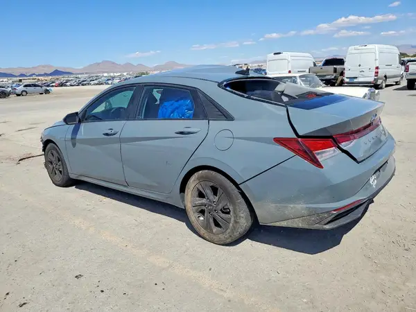 KMHLM4AG6NU355657 2022 HYUNDAI ELANTRA - Image 2