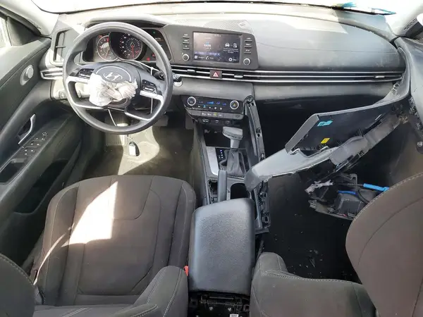 KMHLM4AG6NU355657 2022 HYUNDAI ELANTRA - Image 8