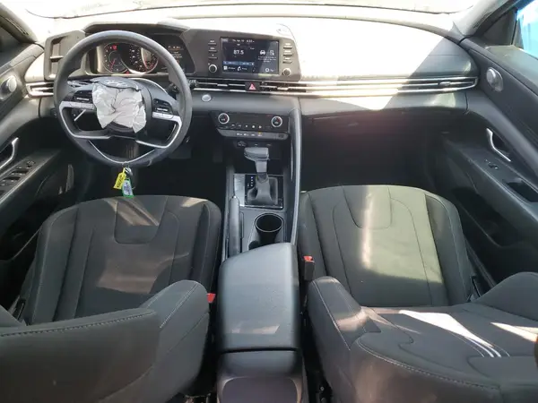 KMHLM4AG6NU357165 2022 HYUNDAI ELANTRA - Image 8