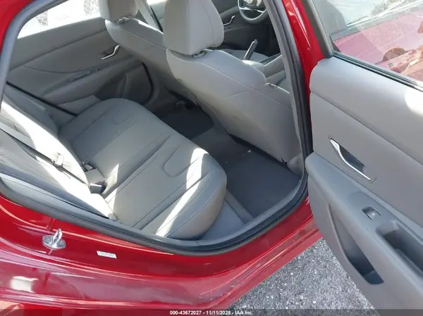 KMHLM4AG6NU359563 2022 HYUNDAI ELANTRA - Image 8