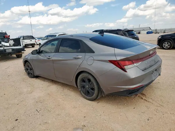 KMHLM4AG6NU362737 2022 HYUNDAI ELANTRA - Image 2