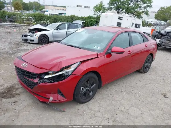 KMHLM4AG6NU363709 2022 HYUNDAI ELANTRA - Image 2