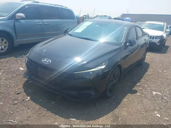 KMHLM4AG6NU369025 2022 HYUNDAI ELANTRA - Image 2