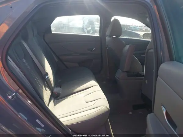 KMHLM4AG6PU373384 2023 HYUNDAI ELANTRA - Image 8