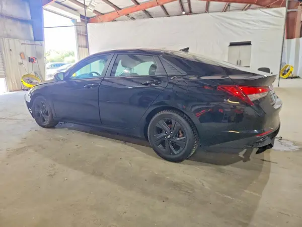 KMHLM4AG6PU374941 2023 HYUNDAI ELANTRA - Image 2