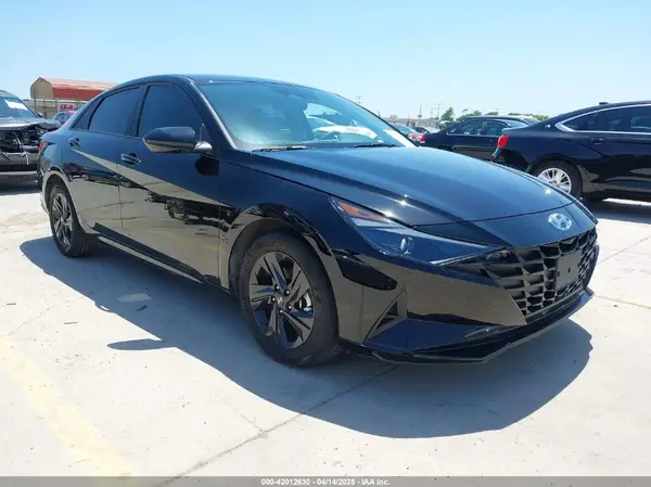 KMHLM4AG6PU384854 2023 HYUNDAI ELANTRA - Image 1