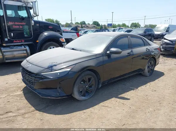KMHLM4AG6PU385485 2023 HYUNDAI ELANTRA - Image 2