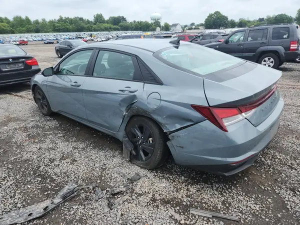 KMHLM4AG6PU394672 2023 HYUNDAI ELANTRA - Image 2