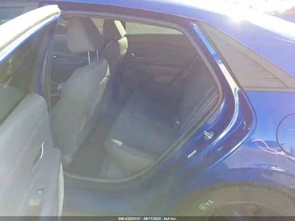 KMHLM4AG6PU396163 2023 HYUNDAI ELANTRA - Image 8