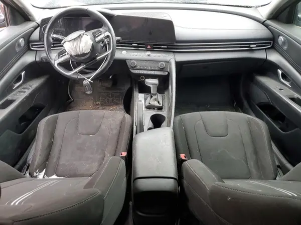 KMHLM4AG6PU396731 2023 HYUNDAI ELANTRA - Image 8