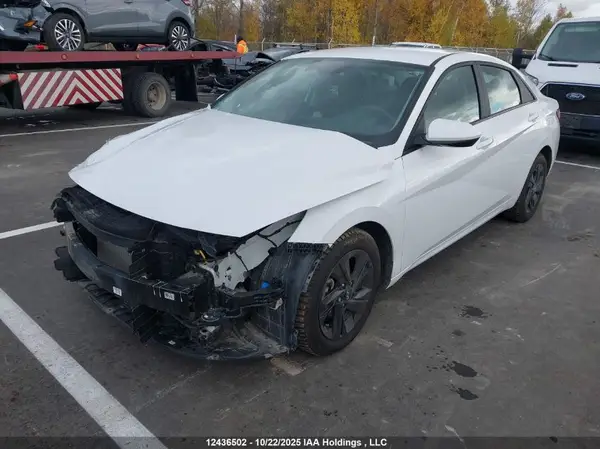 KMHLM4AG6PU418002 2023 HYUNDAI ELANTRA - Image 2