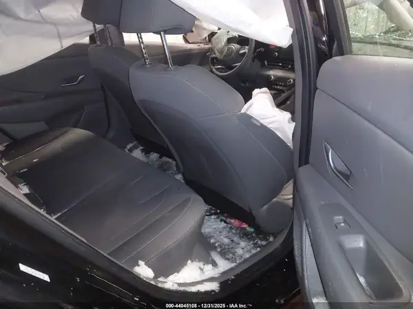 KMHLM4AG6PU424186 2023 HYUNDAI ELANTRA - Image 8