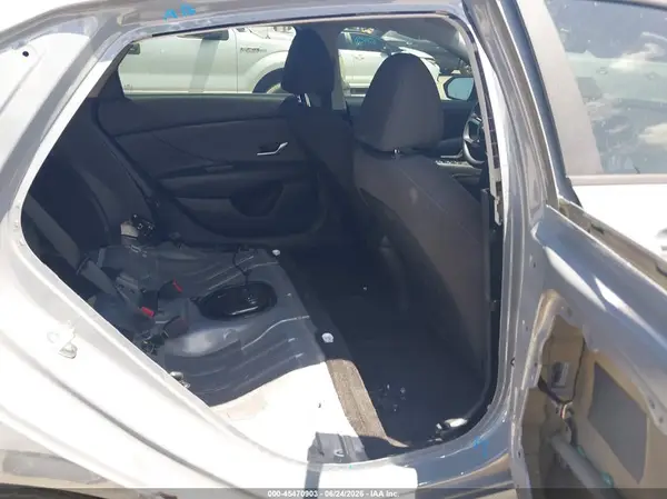 KMHLM4AG6PU437911 2023 HYUNDAI ELANTRA - Image 8