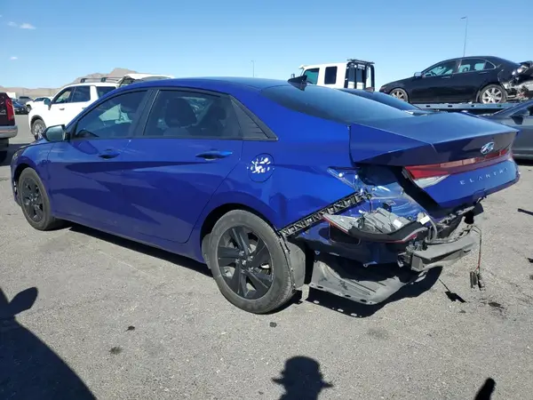 KMHLM4AG6PU438556 2023 HYUNDAI ELANTRA - Image 2