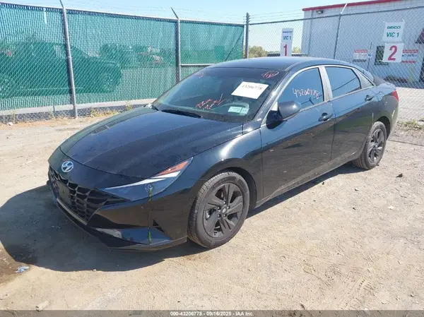 KMHLM4AG6PU438654 2023 HYUNDAI ELANTRA - Image 2