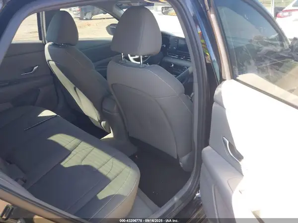 KMHLM4AG6PU438654 2023 HYUNDAI ELANTRA - Image 8