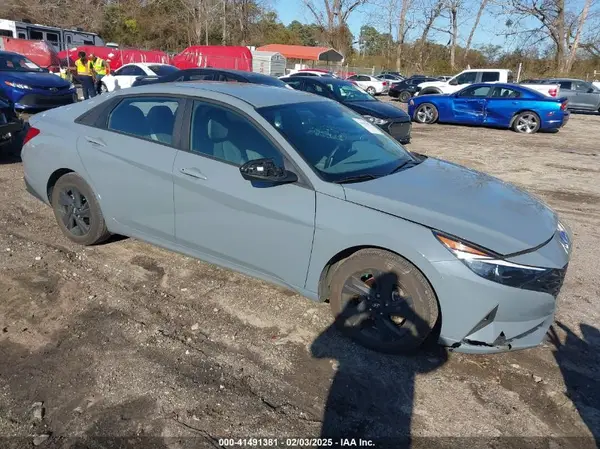 KMHLM4AG6PU444759 2023 HYUNDAI ELANTRA - Image 1