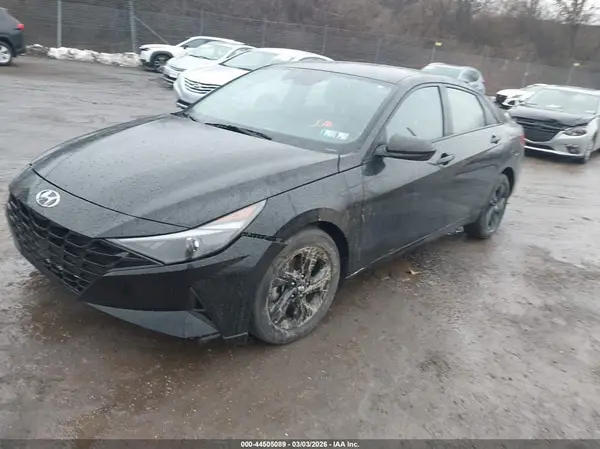 KMHLM4AG6PU447256 2023 HYUNDAI ELANTRA - Image 2