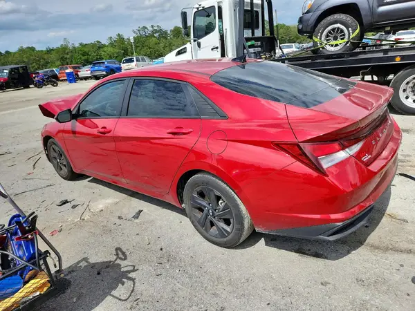 KMHLM4AG6PU467619 2023 HYUNDAI ELANTRA - Image 2