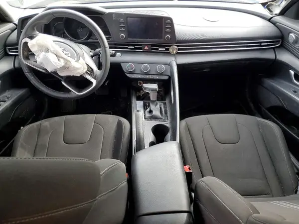 KMHLM4AG6PU483593 2023 HYUNDAI ELANTRA - Image 8