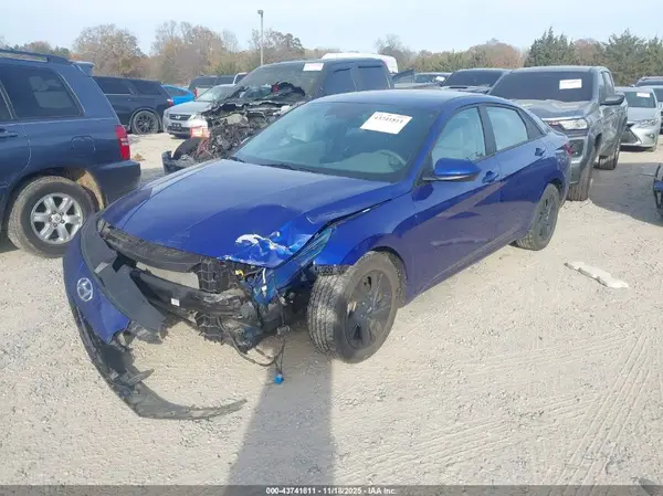 KMHLM4AG6PU487420 2023 HYUNDAI ELANTRA - Image 2