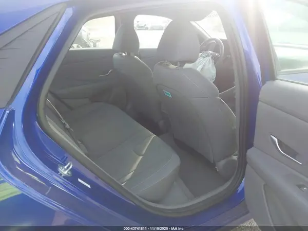 KMHLM4AG6PU487420 2023 HYUNDAI ELANTRA - Image 8