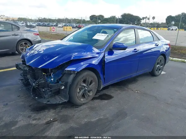 KMHLM4AG6PU504457 2023 HYUNDAI ELANTRA - Image 2