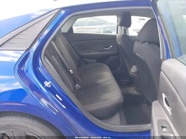KMHLM4AG6PU504457 2023 HYUNDAI ELANTRA - Image 8