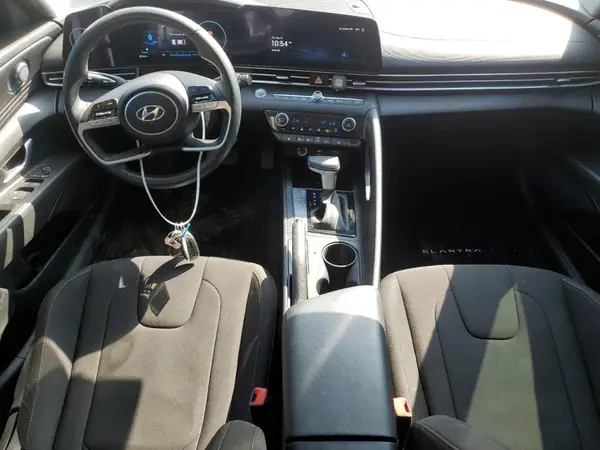 KMHLM4AG6PU513370 2023 HYUNDAI ELANTRA - Image 8
