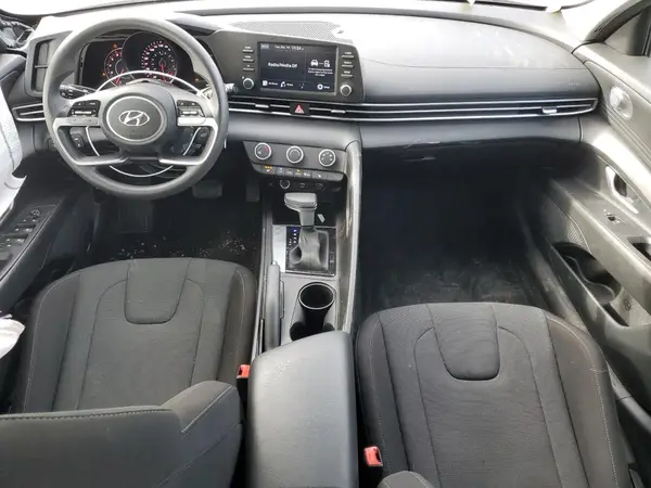 KMHLM4AG6PU524871 2023 HYUNDAI ELANTRA - Image 8