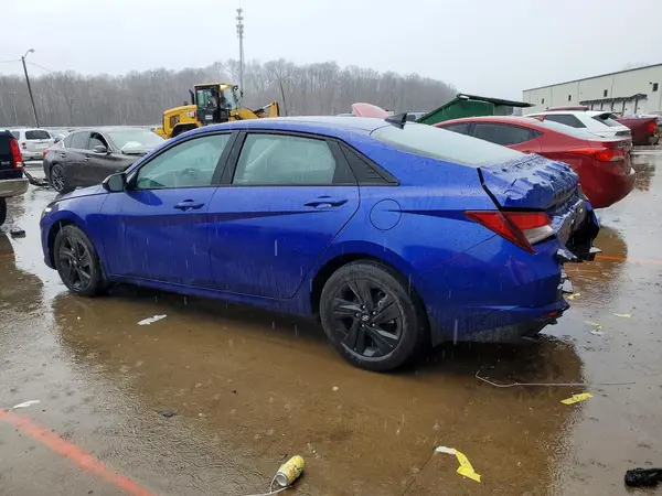 KMHLM4AG6PU525230 2023 HYUNDAI ELANTRA - Image 2