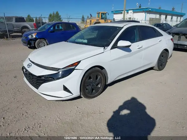 KMHLM4AG6PU526085 2023 HYUNDAI ELANTRA - Image 2