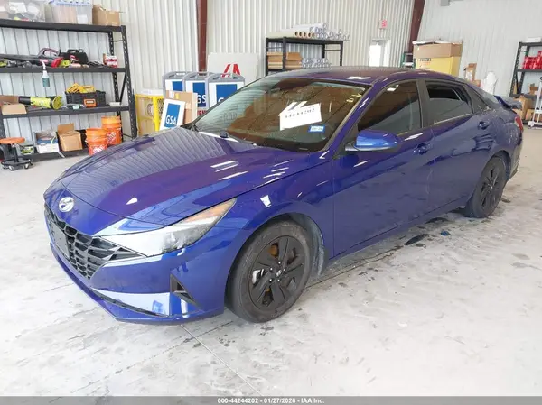 KMHLM4AG6PU530475 2023 HYUNDAI ELANTRA - Image 2