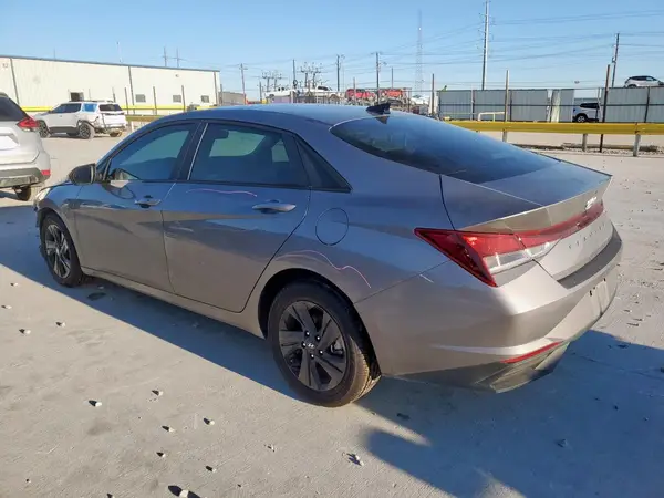 KMHLM4AG6PU530699 2023 HYUNDAI ELANTRA - Image 2