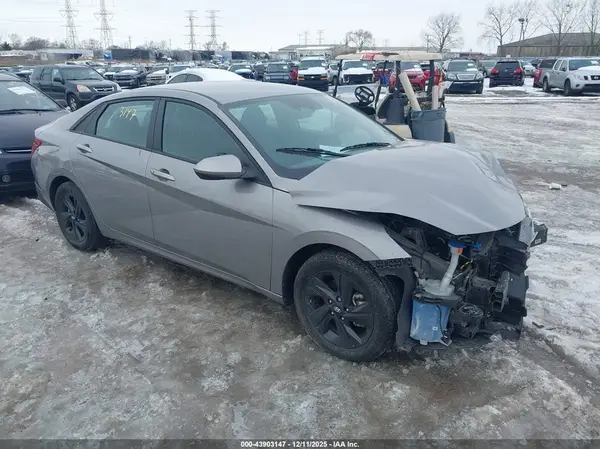 KMHLM4AG6PU531884 2023 HYUNDAI ELANTRA - Image 1