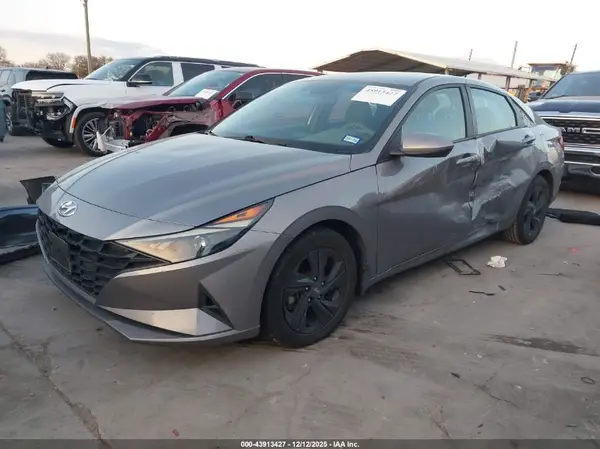 KMHLM4AG6PU532887 2023 HYUNDAI ELANTRA - Image 2