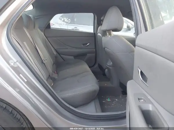 KMHLM4AG6PU532887 2023 HYUNDAI ELANTRA - Image 8