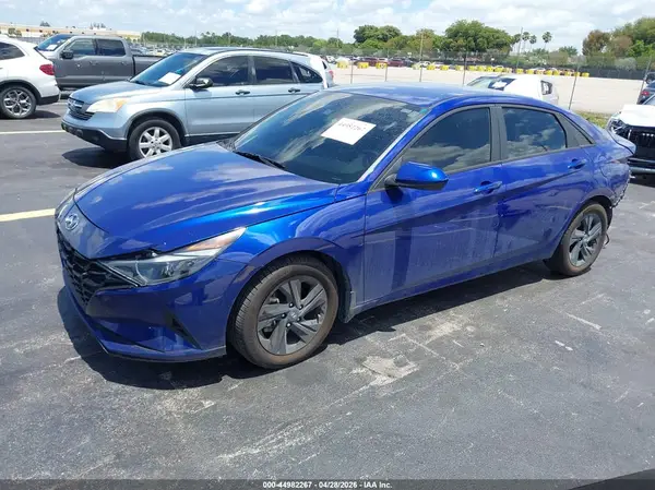 KMHLM4AG6PU548278 2023 HYUNDAI ELANTRA - Image 2