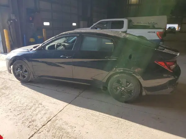 KMHLM4AG6PU549981 2023 HYUNDAI ELANTRA - Image 2