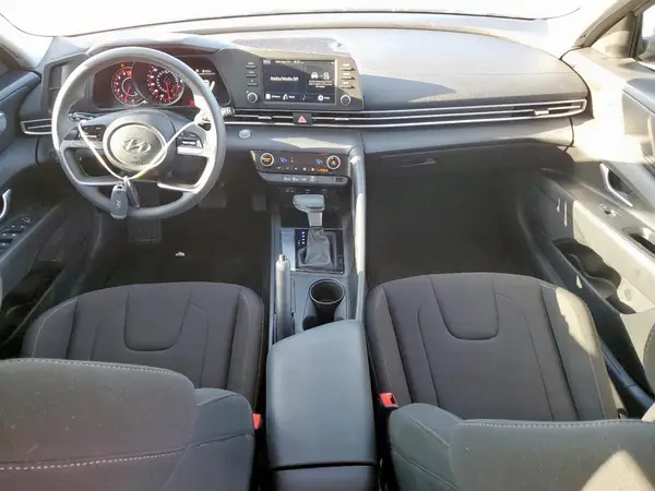 KMHLM4AG6PU556977 2023 HYUNDAI ELANTRA - Image 8