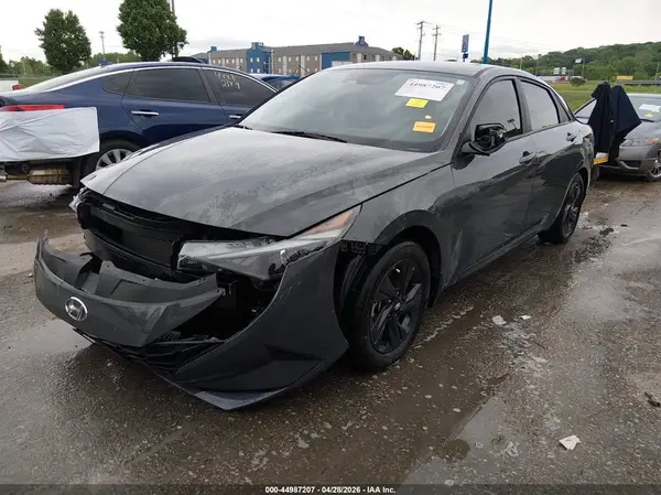 KMHLM4AG6PU564562 2023 HYUNDAI ELANTRA - Image 2