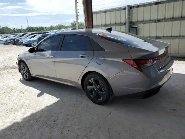 KMHLM4AG6PU577134 2023 HYUNDAI ELANTRA - Image 2