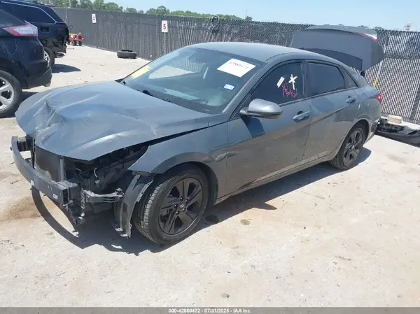 KMHLM4AG6PU580812 2023 HYUNDAI ELANTRA - Image 2
