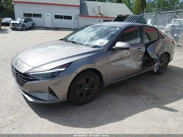 KMHLM4AG6PU587811 2023 HYUNDAI ELANTRA - Image 2